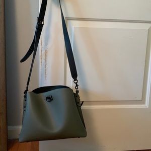 Coach shoulder bag with 2 straps gently used.